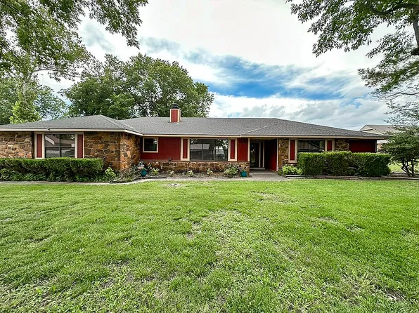 10745 E Maple Ave, Claremore, OK 74019