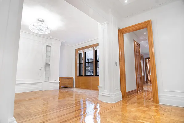 Rented by WAM Partners - William Moses Co. | media 32