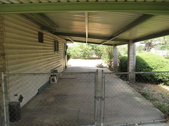 3rd image of 4301 Vicksburg St