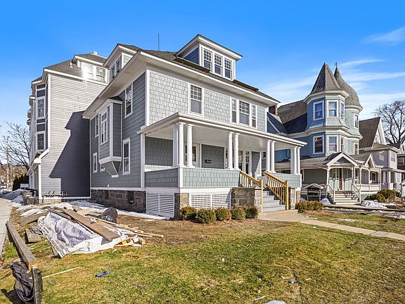 2nd image of 1911 Summer St #5