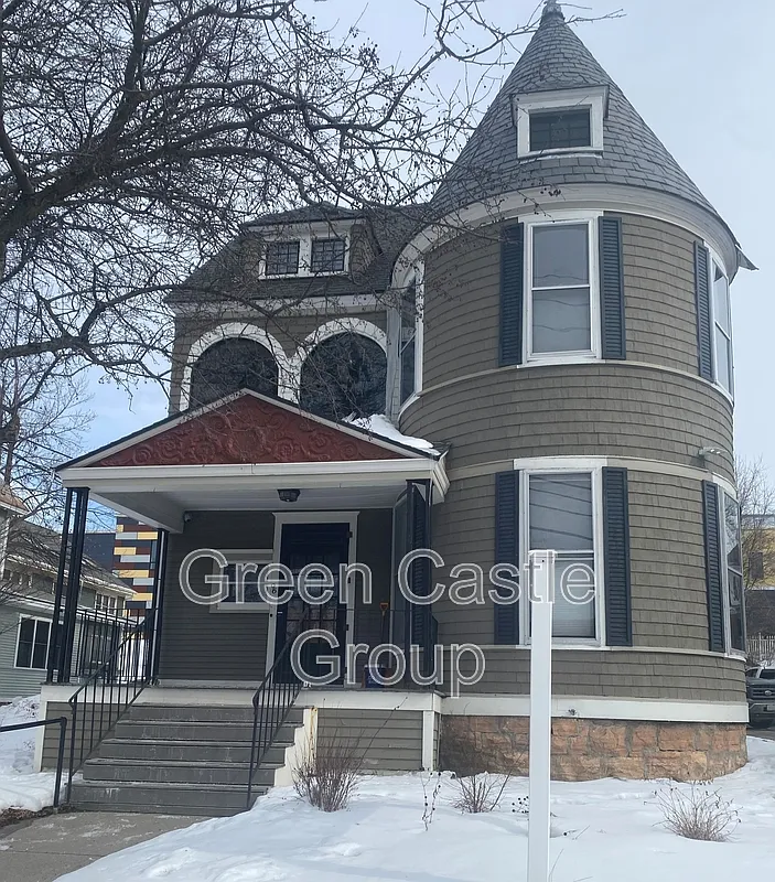 3 bed, 1.0 bath, $3,300 — Photo 1