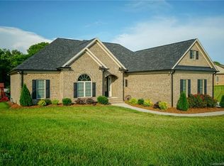 1809 Scuffle Hill Dr, Monroe, NC 28110