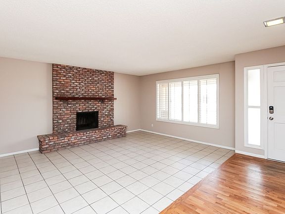 3rd image of 5049 W Christy Dr