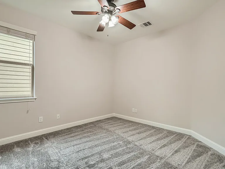 2612 Lightfoot Trl — Photo 13