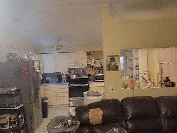 5th image of 829 Evening Side Dr