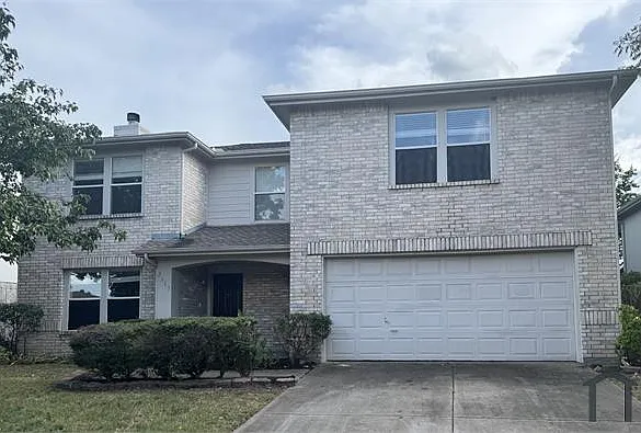 4 bed, 2203 sqft, $3,200 — Photo 1