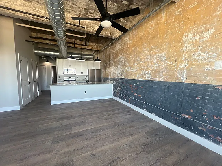 119 E Princess Anne Rd — Photo 182
