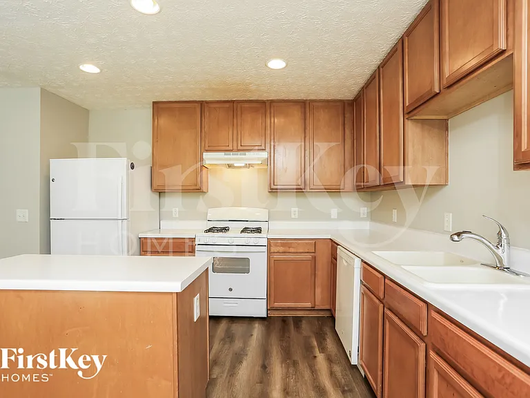 3545 Bridgeshaw Dr — Photo 9