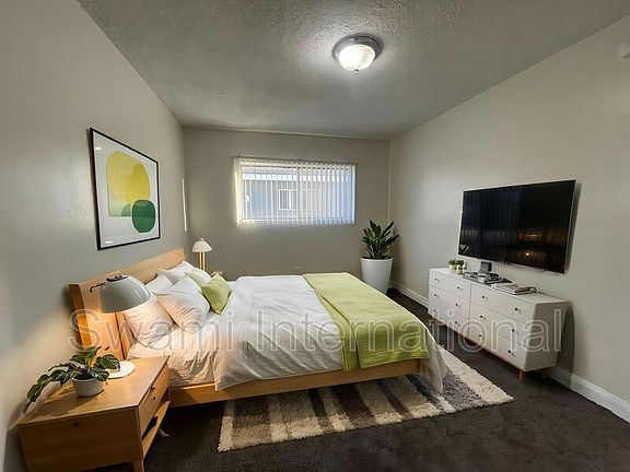 3rd image of 10970 S Figueroa St APT 7