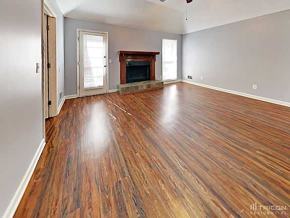 4th image of 104 Glenshannon Dr