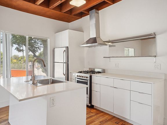 5th image of 1306 W Temple St APT 8