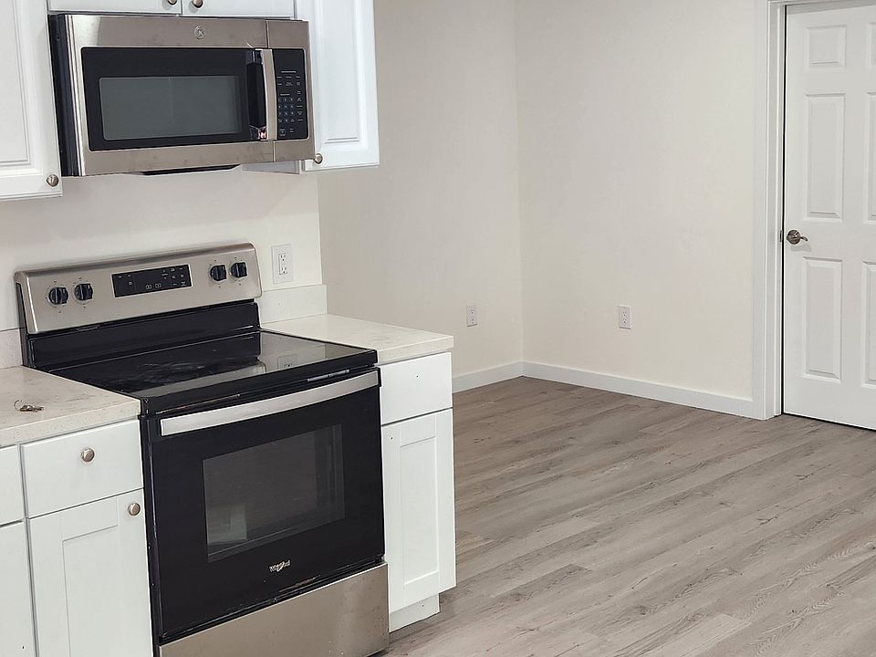 1st image of 4015 49th St