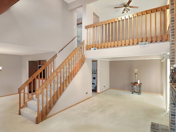 4th image of 9236 Whitehall Ln #36B