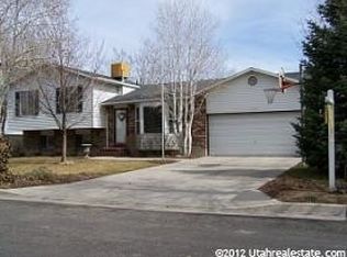 10059 S McNaughton Cir, South Jordan, UT 84095