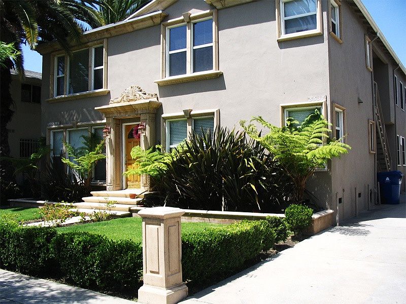 1st image of 8539 1/2 Cashio St