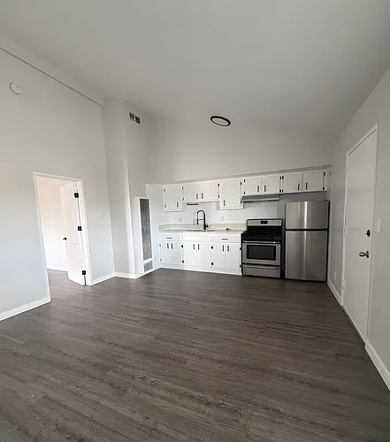753 Cerritos Ave #6 Photo 1