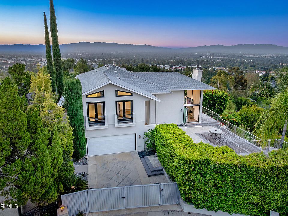 1st image of 4622 Charmion Ln