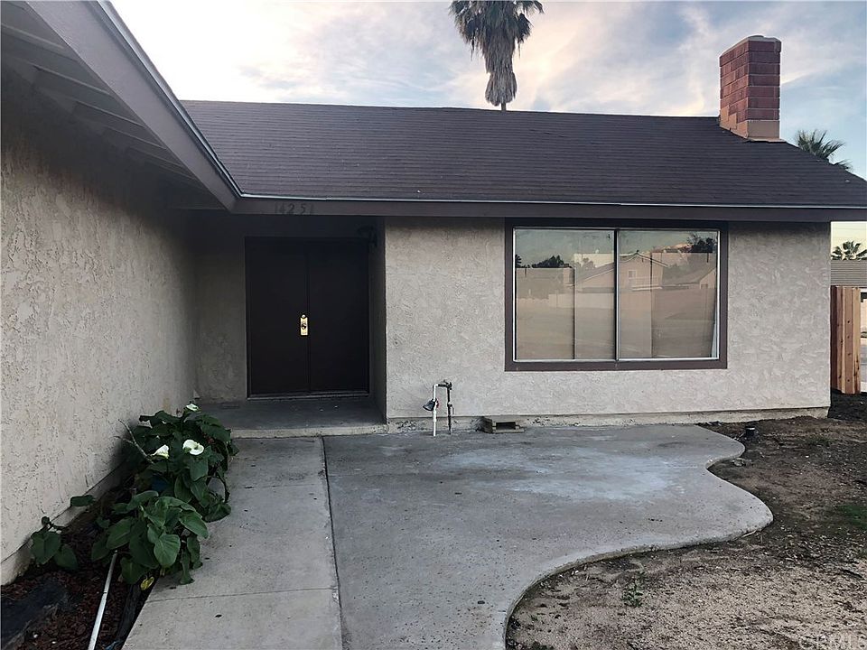 1st image of 14251 Vincente Dr