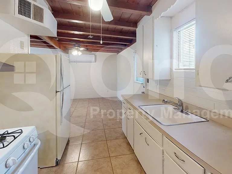 3564 E Kleindale Rd #C — Photo 3