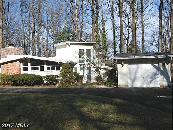 2nd image of 8936 Walker St