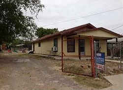 2nd image of 1940 Taft St