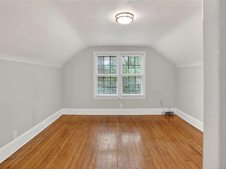 2728 Winburn Ter — Photo 12