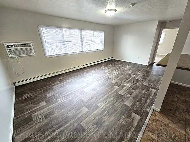 Sixth Street Apartments — Photo 12