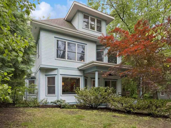 216 Magowan Ave, Iowa City, IA 52246