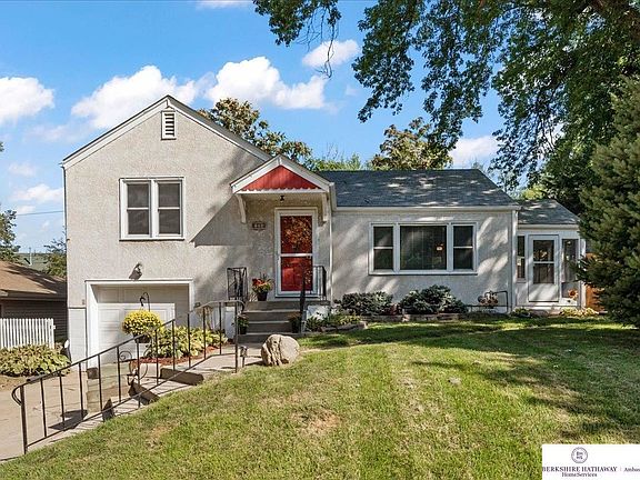 4th image of 124 Elmwood Dr