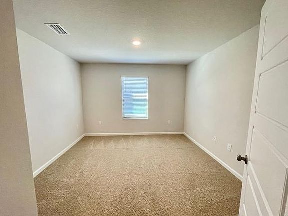 5th image of 6327 Burrow Ln