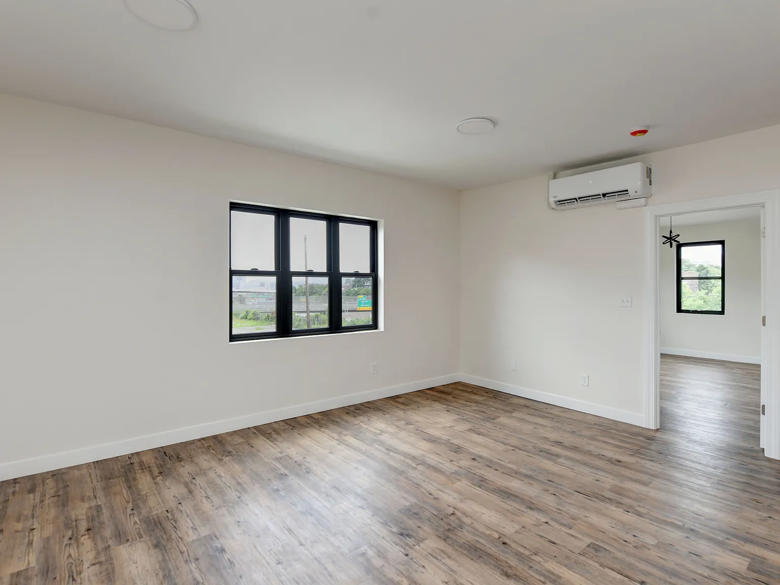 1 bed, 650 sqft, $1,325 — Photo 2