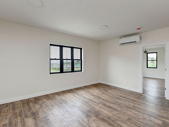 2nd image of 105 Parsons Ave #2