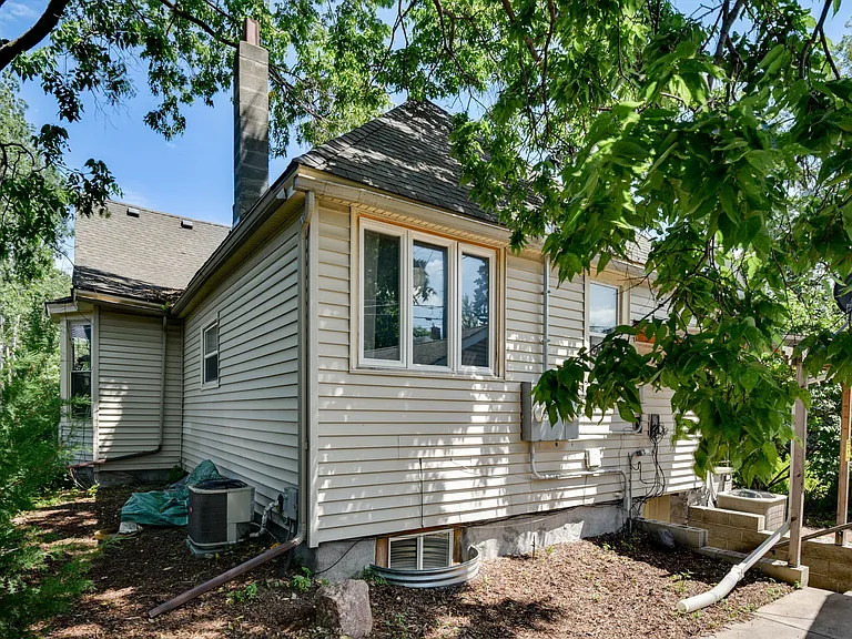 3244 Grand Ave S — Photo 24