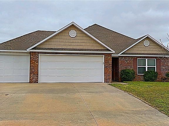 2nd image of 969 Macy Ln