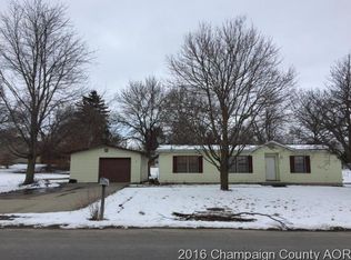 1012 E High St, Farmer City, IL 61842