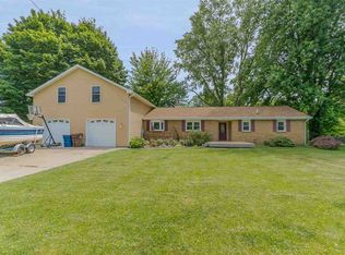 1222 E Chippewa River Rd, Midland, MI 48640