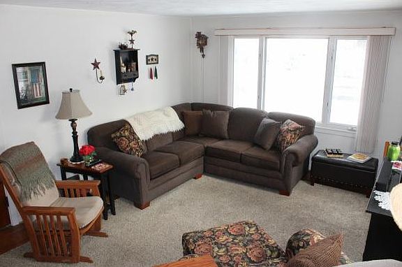 3rd image of 213 Hazel Dr