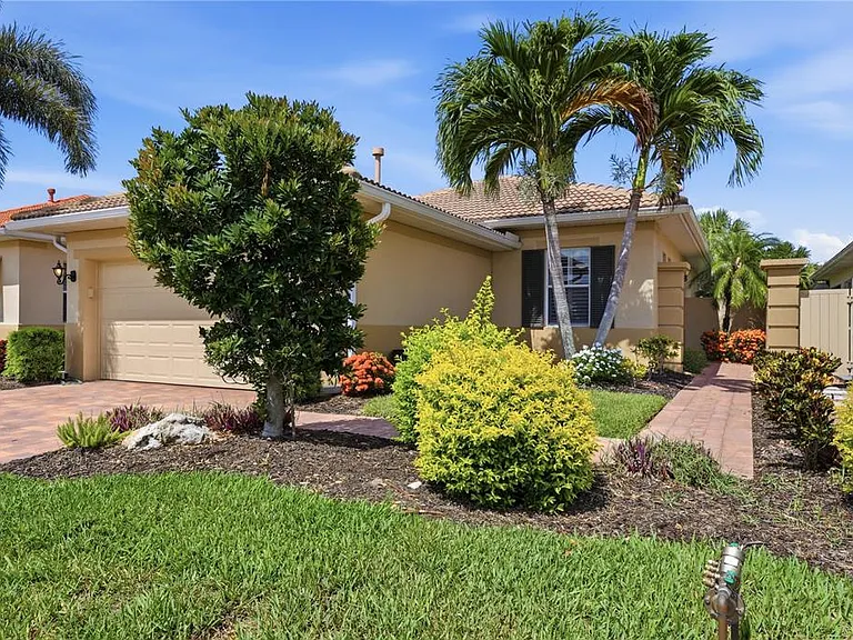 490 Montelluna Dr — Photo 36