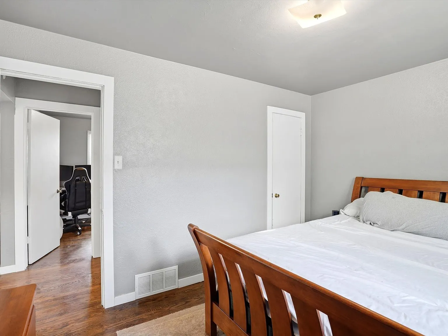 2 bed, 750 sqft, $1,950 — Photo 3