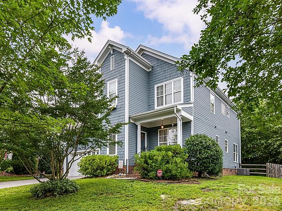 3rd image of 7553 Thorn Creek Ln