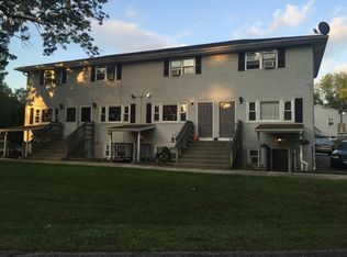 531 Moosup Pond Rd APT B, Moosup, CT 06354