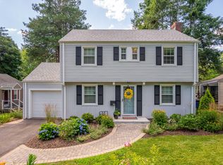 38 Cobbs Rd, West Hartford, CT 06107