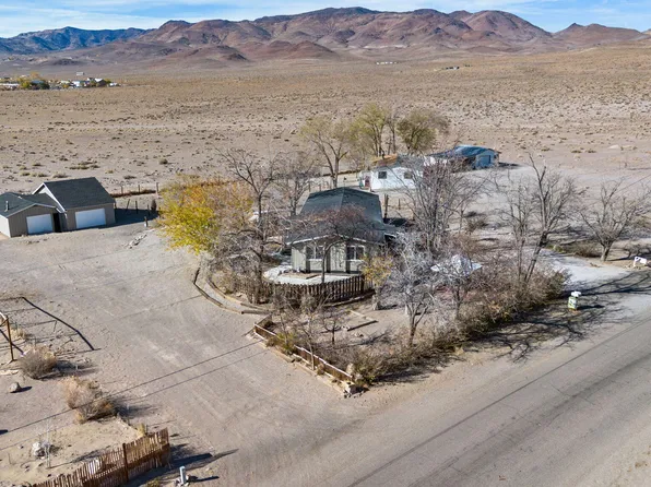 4925 Cheyenne Trl, Silver Springs, NV 89429