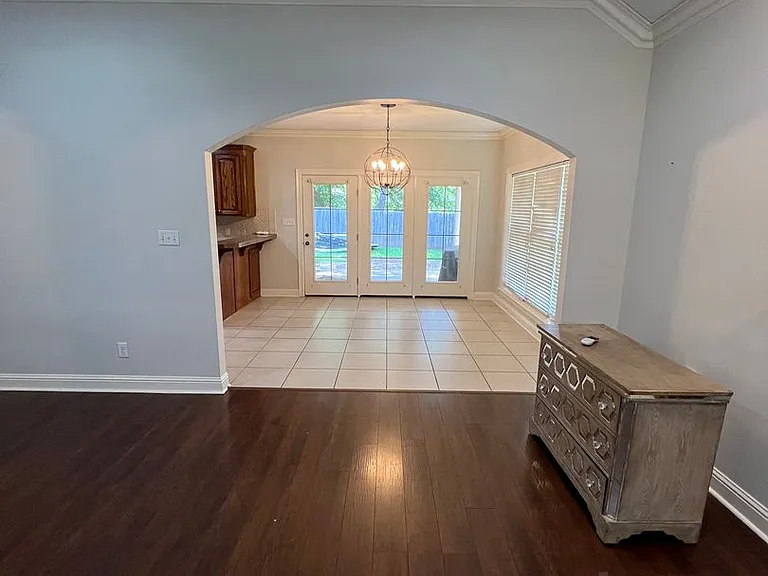 10513 Plum Creek Dr — Photo 18