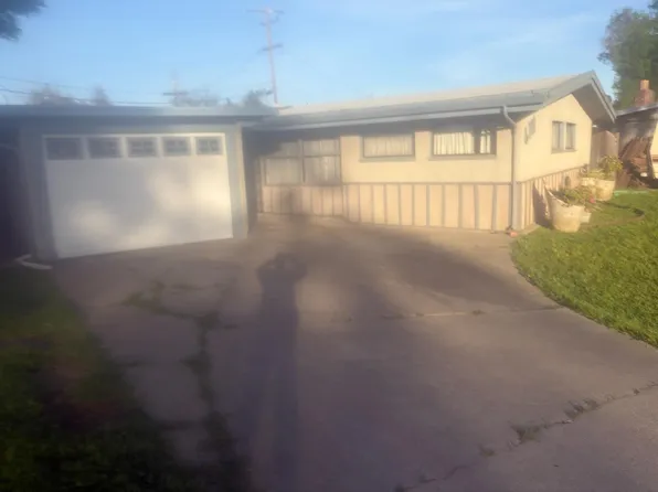 6111 N Alturas Ave, Stockton, CA 95207