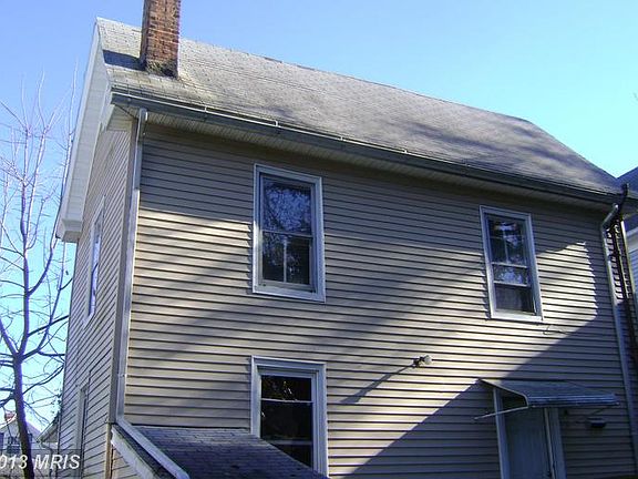 3rd image of 703 Peachblossom Ave