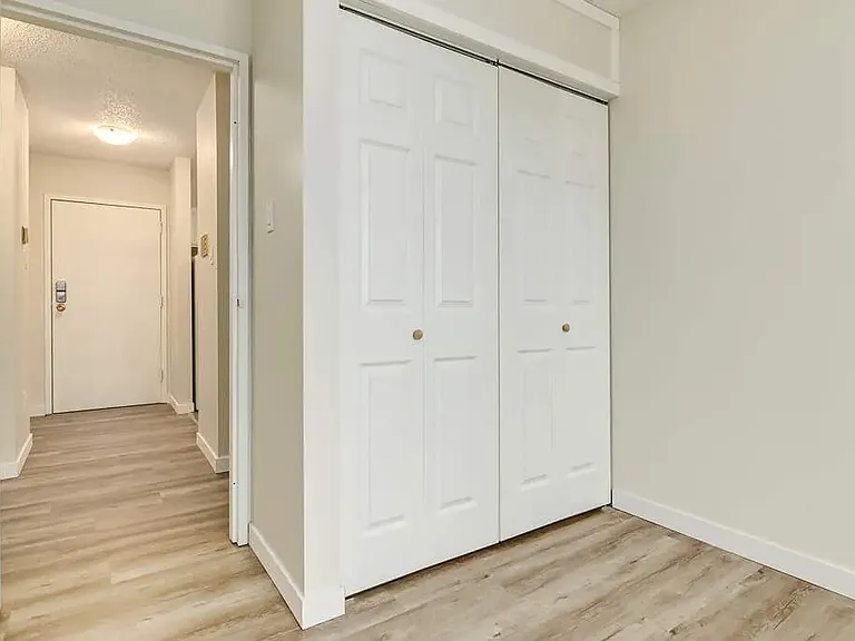 4102 43rd Ave #101 — Photo 23