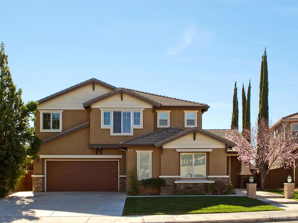 1st image of 38693 Falkirk Dr