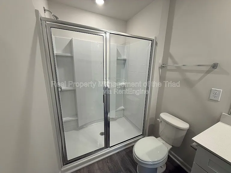 1112 Broholmer Ln — Photo 10