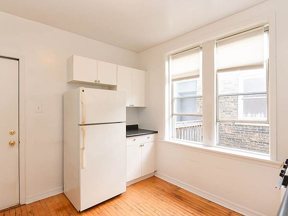 2nd image of 3038 W Wellington Ave Unit 4
